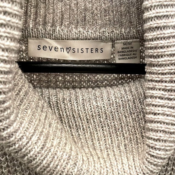 Turtleneck sweater - Picture 2 of 2